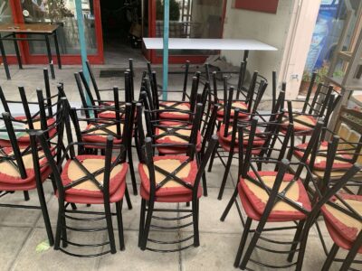 42 Καρέκλες σε άριστη κατάσταση
